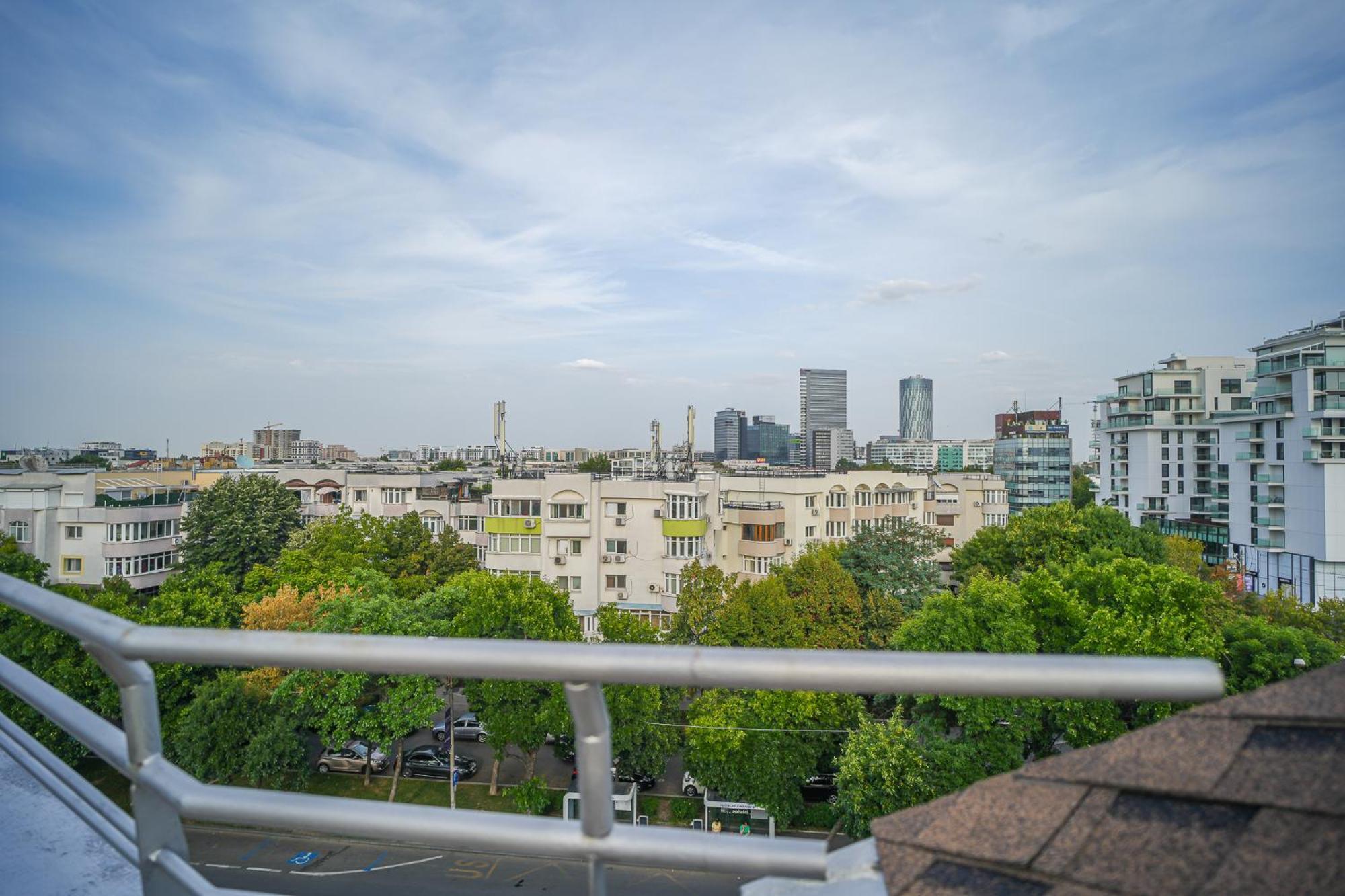 Penthouse With Huge Rooftop Terrace & City View Bukarest Eksteriør billede