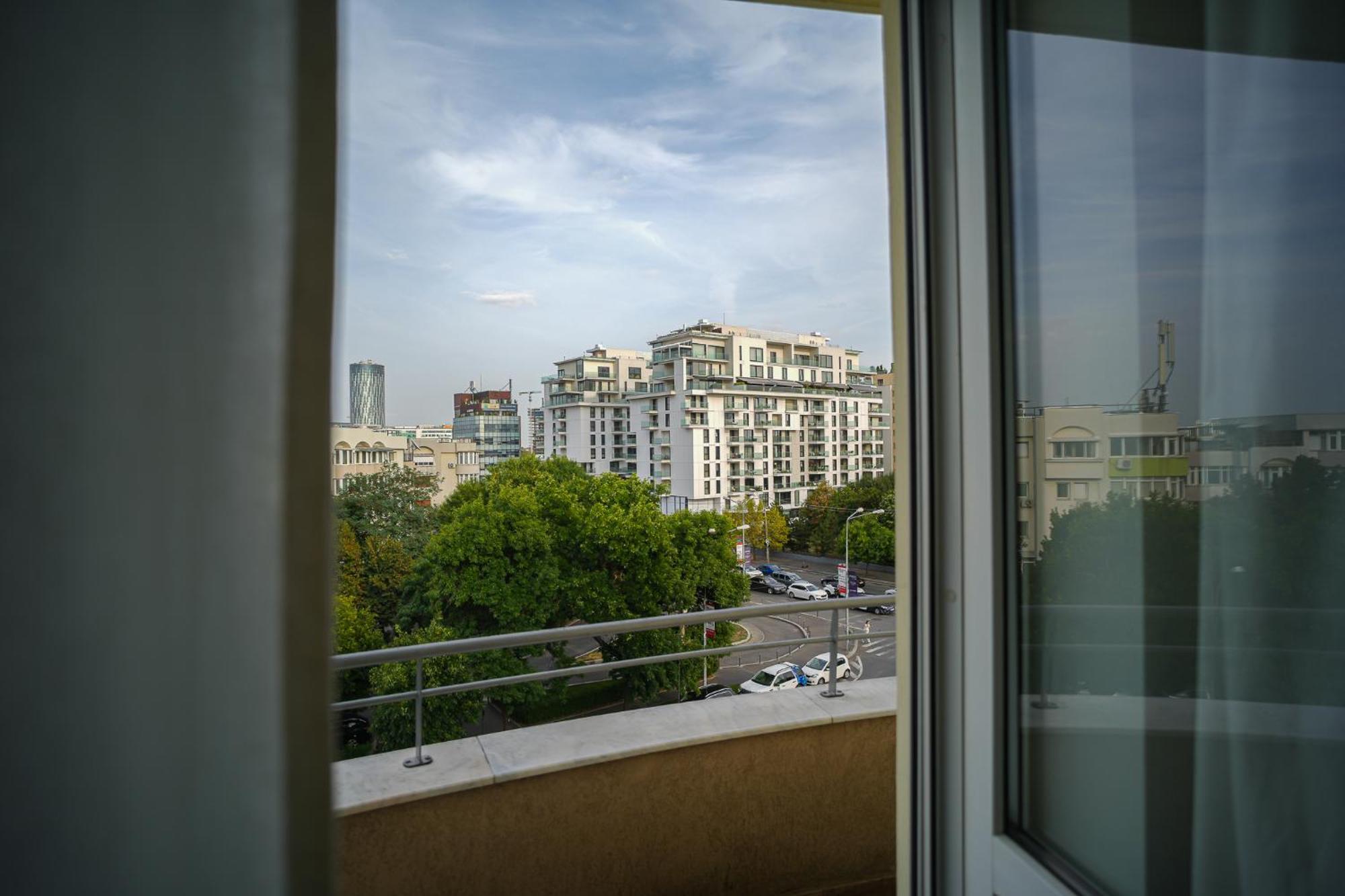 Penthouse With Huge Rooftop Terrace & City View Bukarest Eksteriør billede