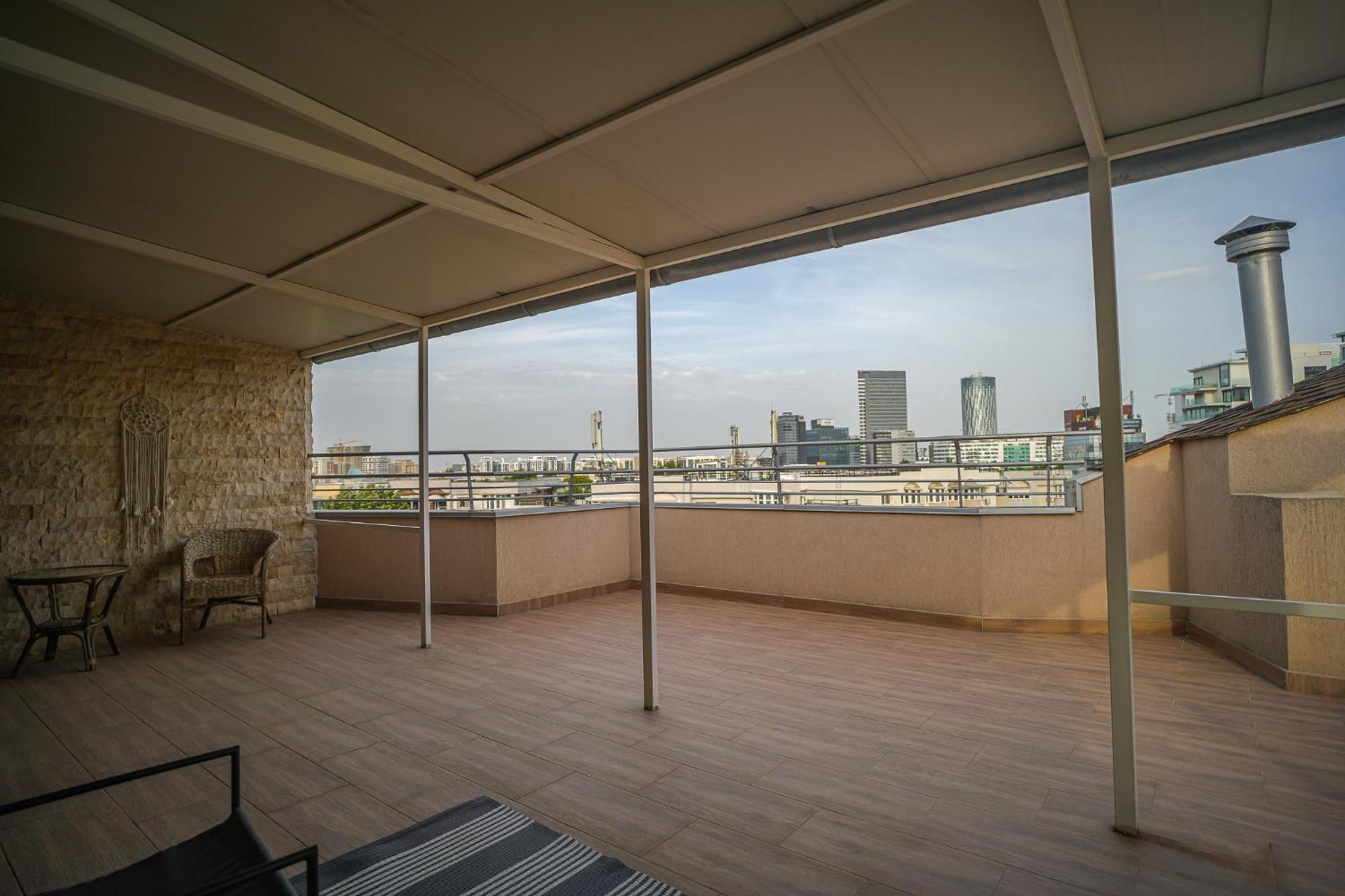 Penthouse With Huge Rooftop Terrace & City View Bukarest Eksteriør billede