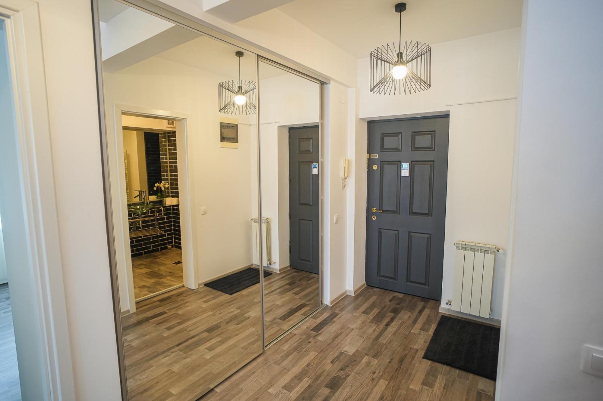 Penthouse With Huge Rooftop Terrace & City View Bukarest Eksteriør billede