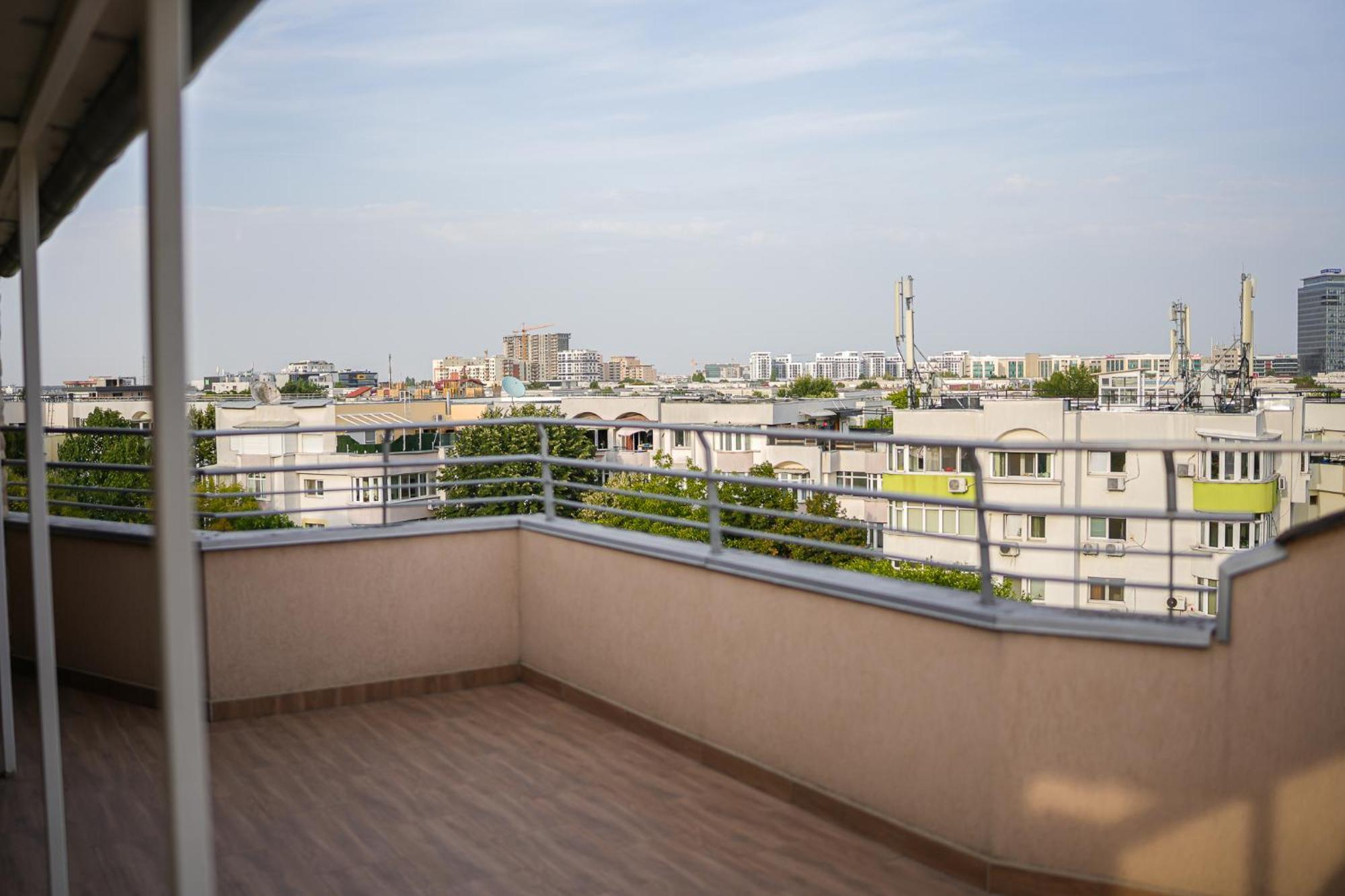 Penthouse With Huge Rooftop Terrace & City View Bukarest Eksteriør billede